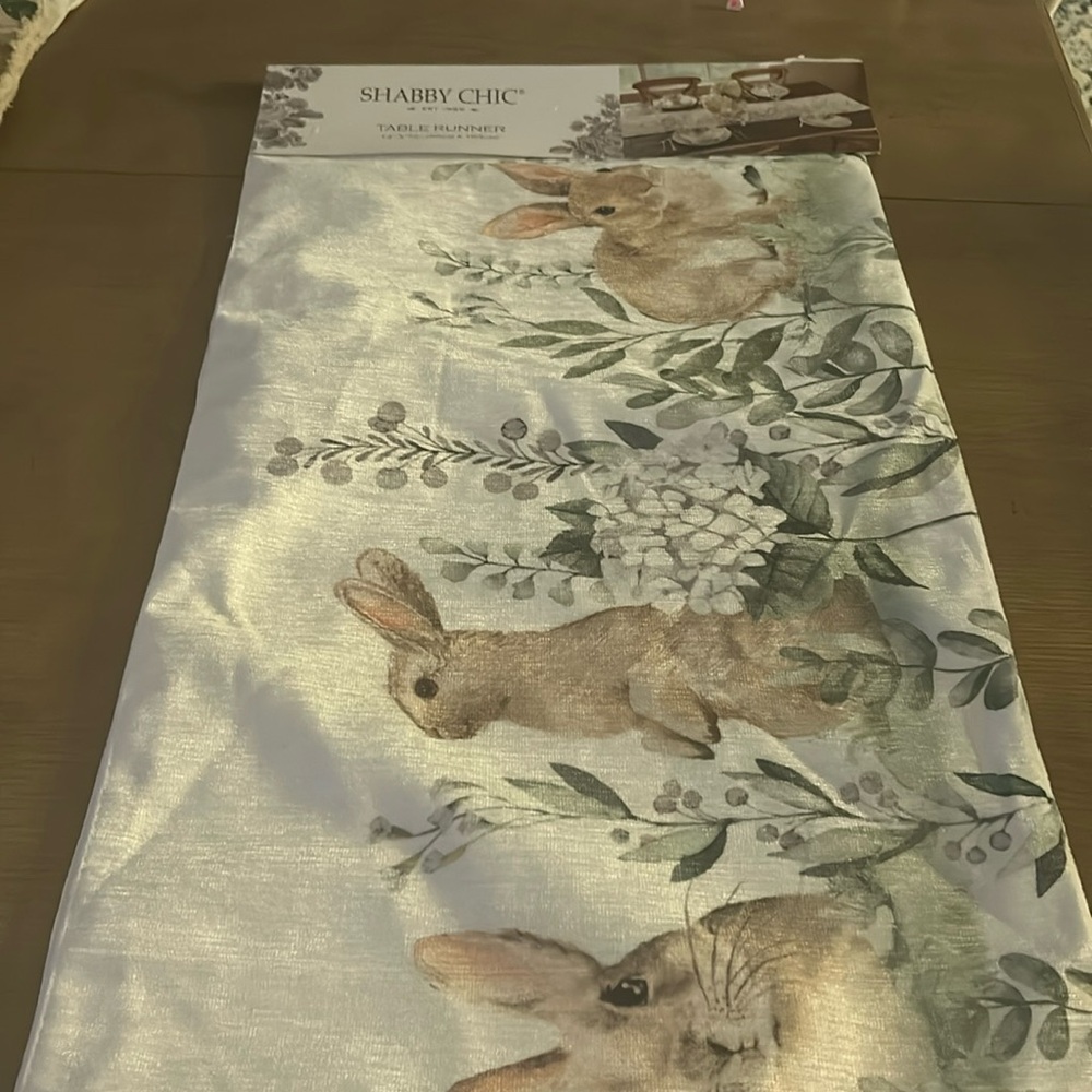 Super cute Easter table runner Shabby Chic